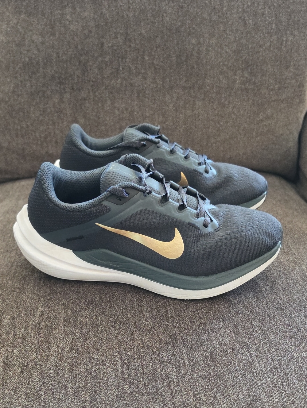 Nike Air Winflo 10 Running Shoes - Women's Size 7
